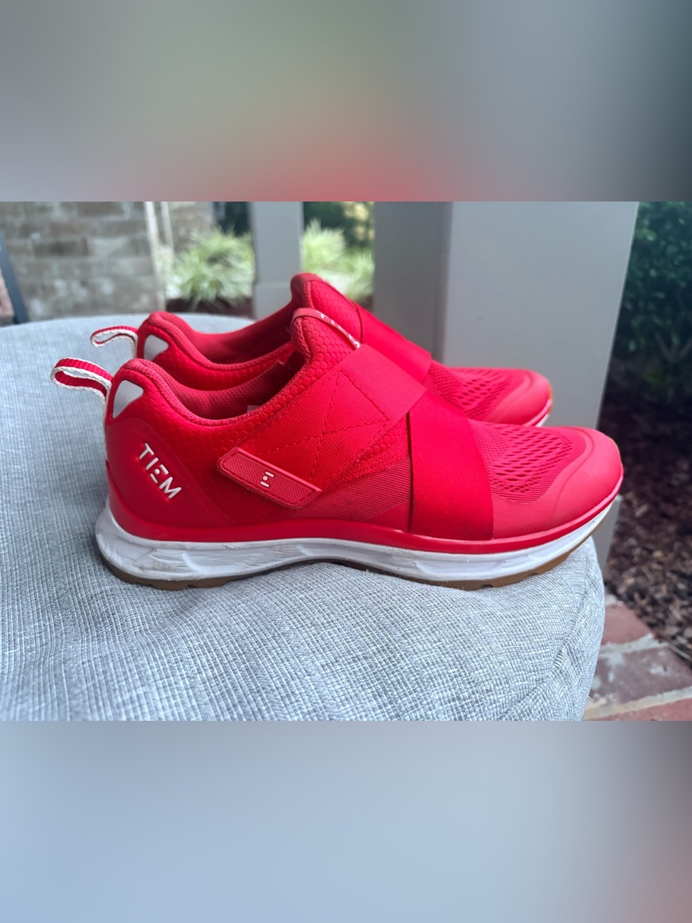 RED TIEM cycle shoes. Size 7